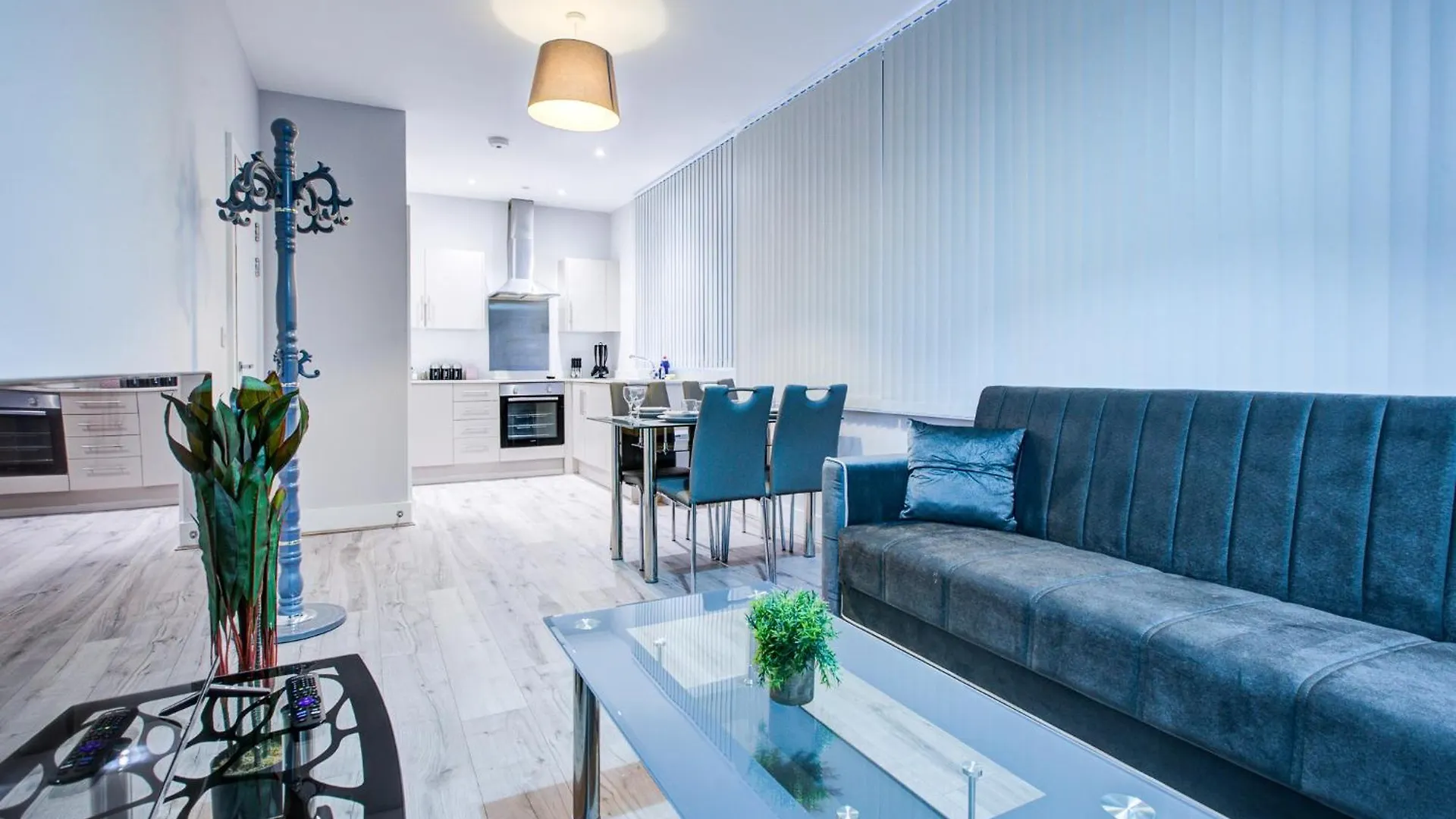 1 Bedroom Flat - 6 Mins From Heathrow Airport - Flat 14 Harmondsworth United Kingdom